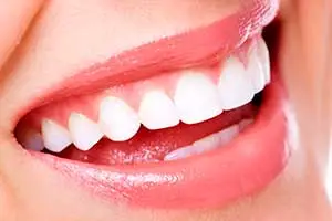 https://clinicadentalbyj.es/wp-content/uploads/2026/06/estetica-dental-las-gabias-y-la-herradura.webp