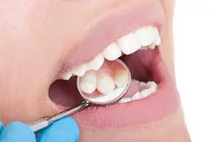 https://clinicadentalbyj.es/wp-content/uploads/2026/06/microbiologia-periodontal-las-gabias-y-la-herradura.webp